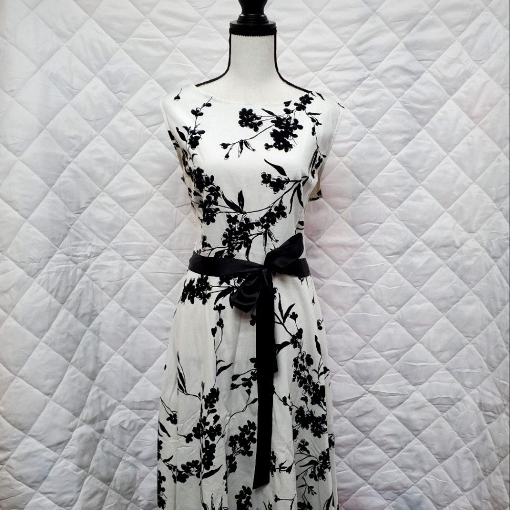 Retro style dress